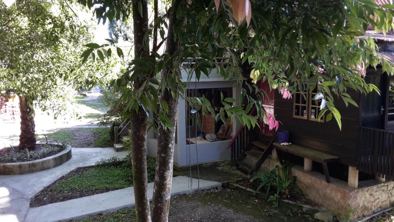 Liberta Homestay Tuktuk Siadong Exterior foto